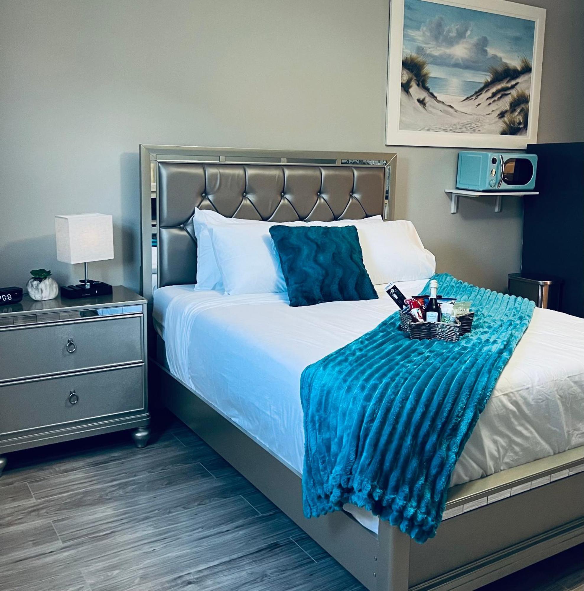 The Beach House At Sun City Hotell Sun City Center Exteriör bild