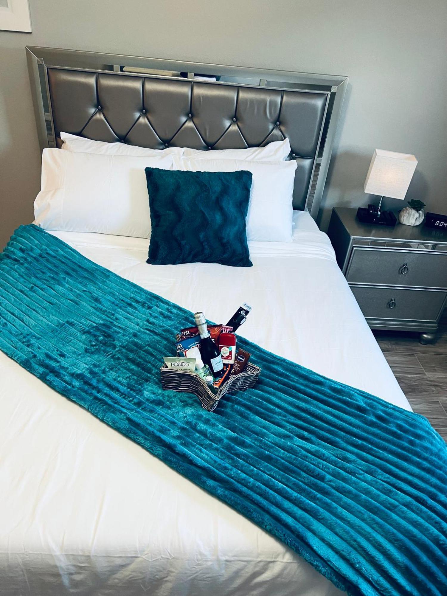 The Beach House At Sun City Hotell Sun City Center Exteriör bild